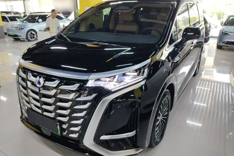 Used Denza D9 2025 Model DM-i Two-Wheel Drive Prestige Edition