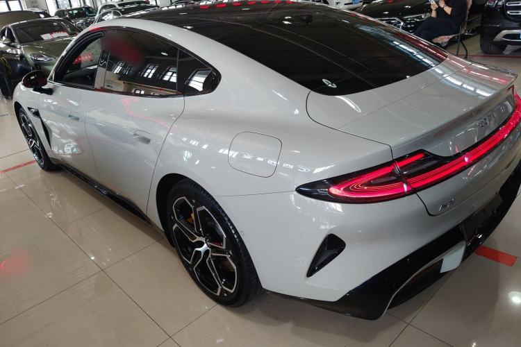 Used Xiaomi Auto SU7 2024 Rear-Drive Long-Range Intelligent Driving Version