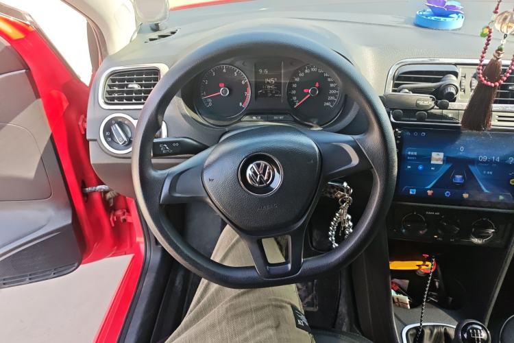 Used Volkswagen Polo 2016 1.4L Manual Fashion Model Steering Wheel