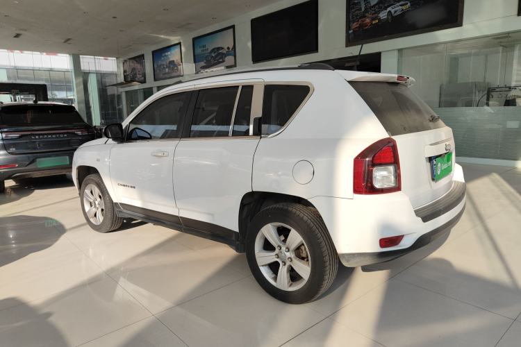 Used Jeep Compass (Import) 2015 2.0L two-wheel drive sport version