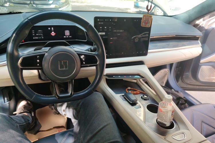 Used Zeekr 001 2021 Ultra-Long Range Single-Motor WE Edition Center Console
