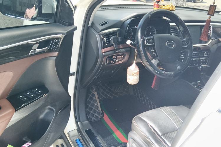 Used GAC Trumpchi GS8 2017 320T Two-Wheel Drive Luxury Smart Connectivity Version (7 Seats)
