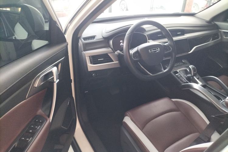 Used Geely Auto Emgrand X7 Sport 2022 1.8TD DCT Zhiya Trim