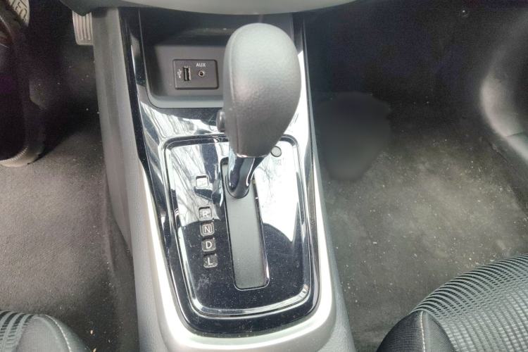 Used Nissan Tiida 2021 1.6L CVT Cool Edition Gear Lever