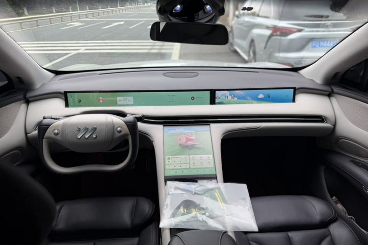 Used IM LS7 2023 100kWh Lux Rear-Drive Version