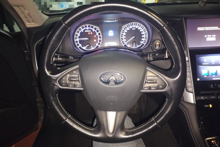 Used Infiniti Q50L 2015 2.0T Enjoyment Edition Steering Wheel