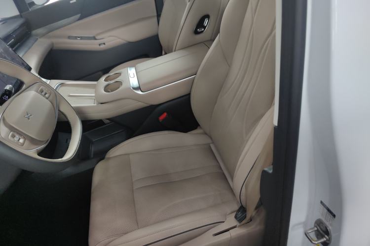 Used XPeng X9 2025 740 Ultra-Long Range Max Left Front Seat