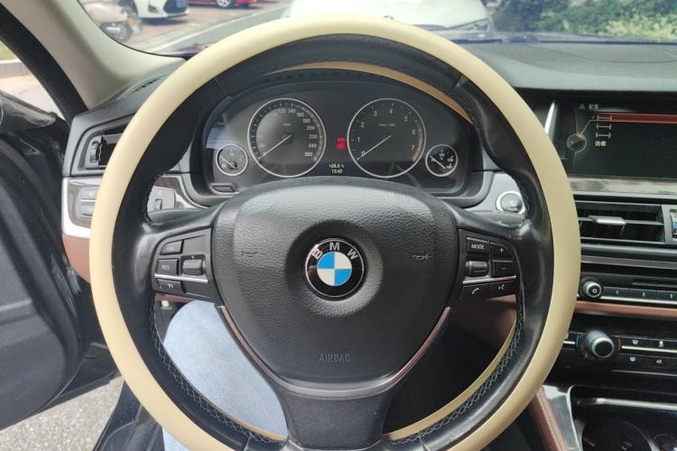 Used BMW 5 Series 2014 528Li Leading Model