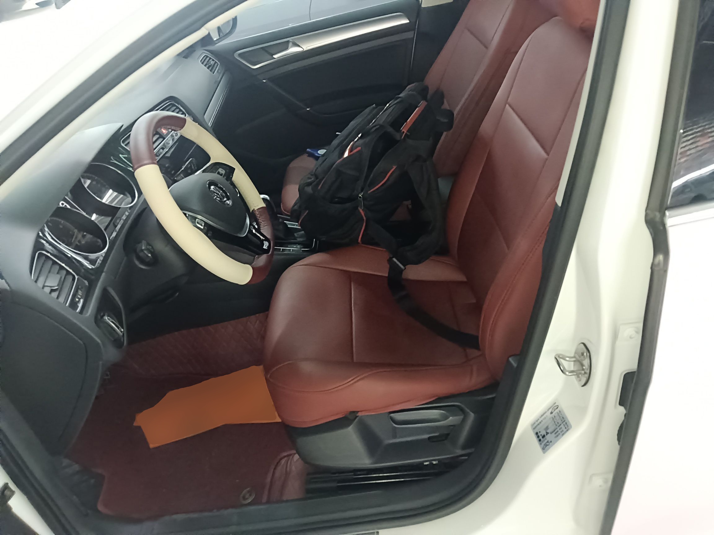 Interior delantero
