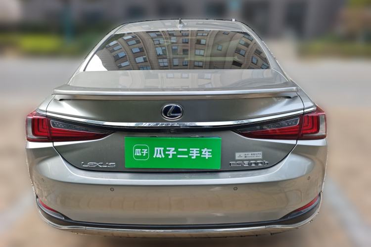 Used Lexus ES 2018 300h Premier Edition China VI Standard