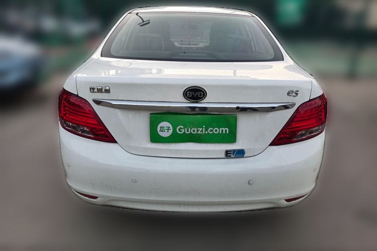 Used BYD e5 2016 300 Luxury Edition
