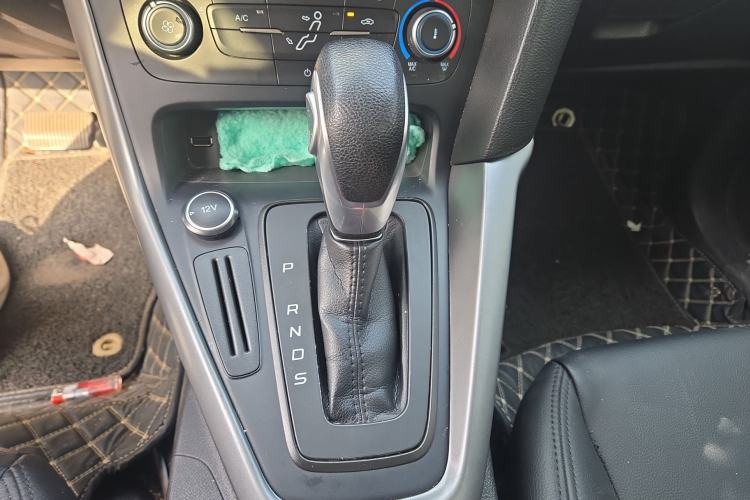 Used Ford Focus 2018 Hatchback Classic 1.6L Automatic Comfort Plus SmartDrive Edition
