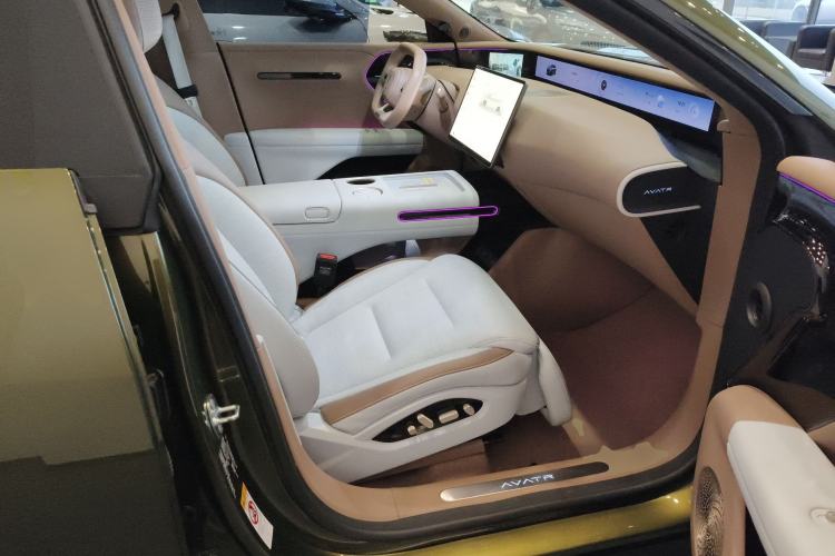 Used Avatr 07 2024 Ultra Range-Extended Four-Wheel Drive Right Front Seat