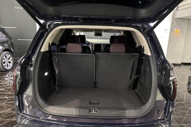 Used Hongqi HS7 2023 2.0T Automatic All-Wheel-Drive Flagship Edition Six Seats Trunk