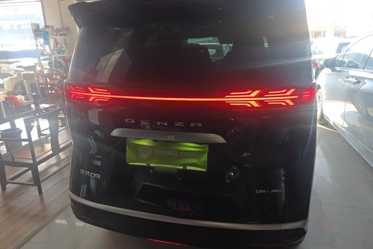 Used Denza D9 2022 DM-i 970 Four-Wheel Drive Flagship Model