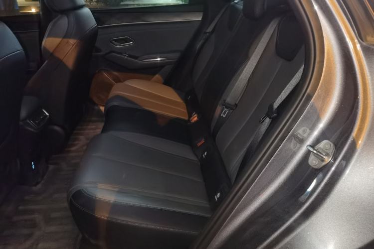 Used BYD Qin L 2025 DM-i Smart Drive 80KM Leading Model