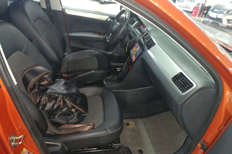 Used Volkswagen Santana 2015 Haval H6 1.6L Automatic Comfort Model