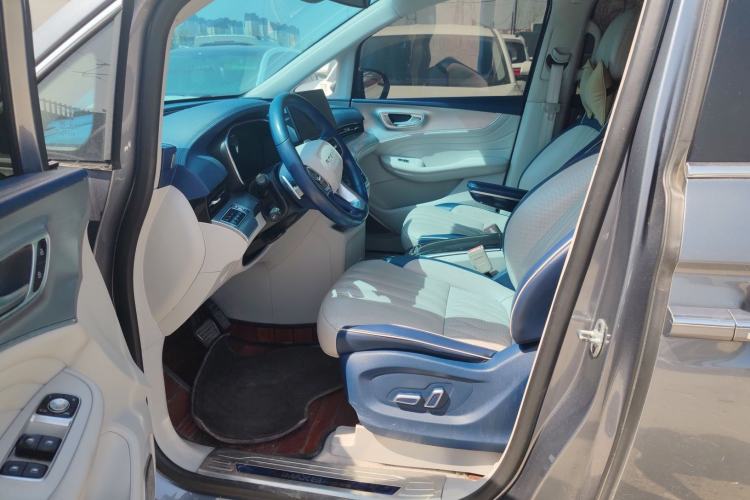 Used Roewe iMAX8 2022 400TGI Prestige Edition
