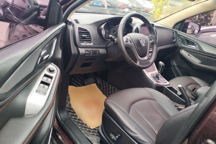 Used Baojun 560 2016 1.8L iAMT Luxury Model Driver Seat