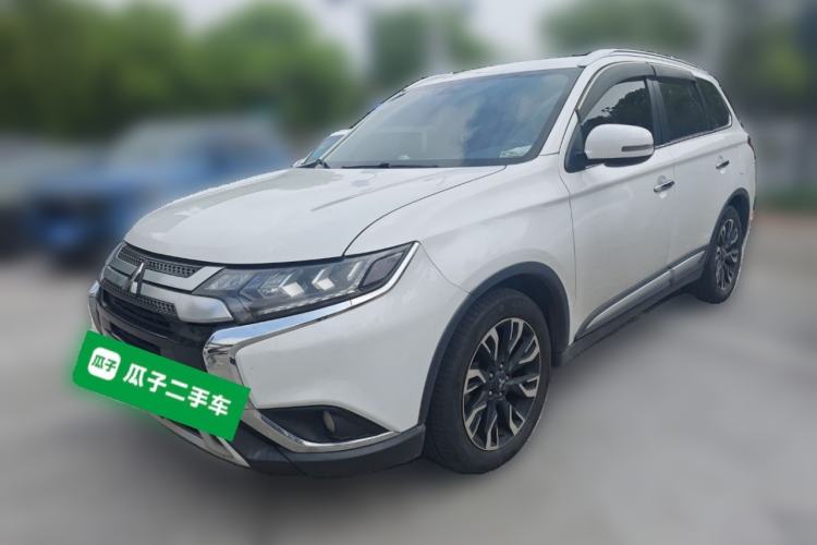 Used Mitsubishi Outlander 2019 2.4L 4x4 Zhi Xiang Edition 5 Seats China V Emission Standard