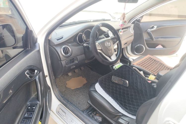 Used JAC Group Heyue 2012 1.5L Manual Luxury Version