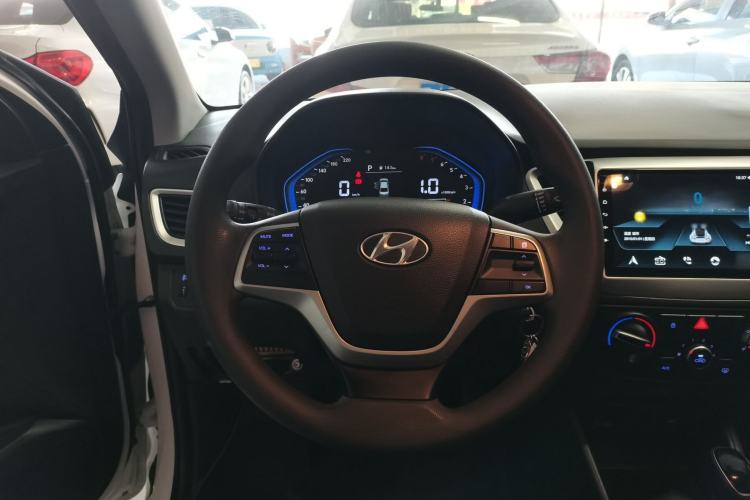 Used Hyundai Verna (new generation) 2020 1.4L CVT GLS Cool Edition
