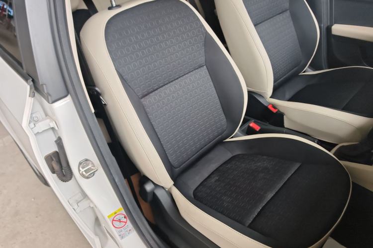 Used Skoda Fabia 2015 1.6L Automatic Chuanxing Edition Right Front Seat