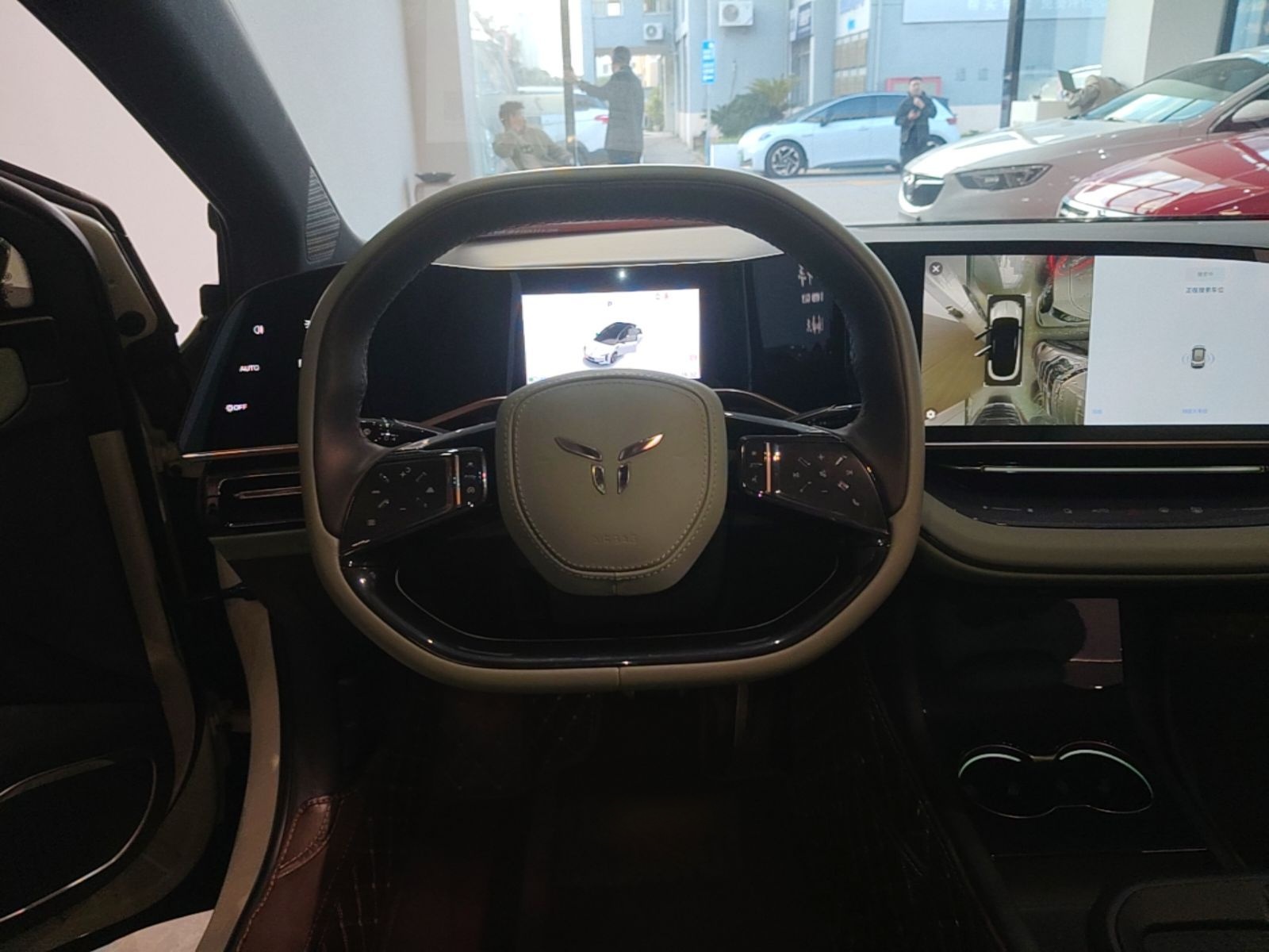 Hongqi EH7 2024 600 Pro Glory Edition — снимка 13