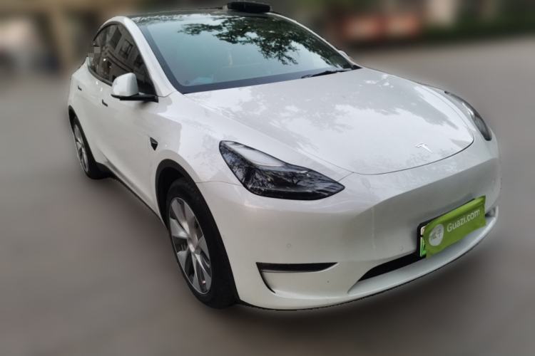 Used Tesla Model Y 2021 Standard Range Rear-Wheel Drive Version Front Right 45 Deg