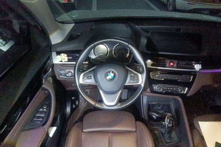Used BMW X1 2022 sDrive20Li Fashion Model Steering Wheel