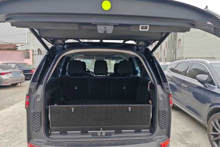 Used Land Rover Discovery 2018 3.0 SC V6 HSE Trunk