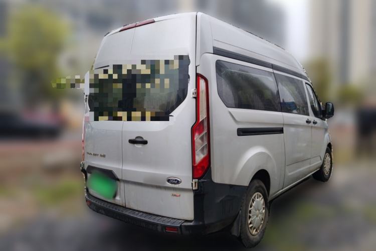Used Ford Transit 2017 2.0T Diesel Multi-Purpose Commercial Vehicle Mid-Drive Mid-Roof China IV Standard