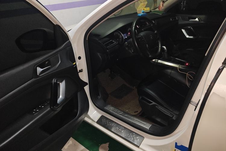 Used Peugeot 408 2014 1.8L Automatic Luxury Edition Driver Seat