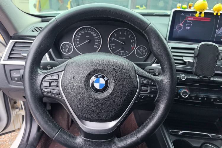 Used BMW 3 Series 2017 318i Fashion Model

