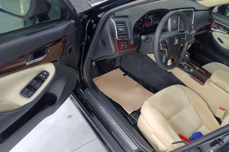 Used Toyota Crown 2018 2.0T Pioneer Edition
