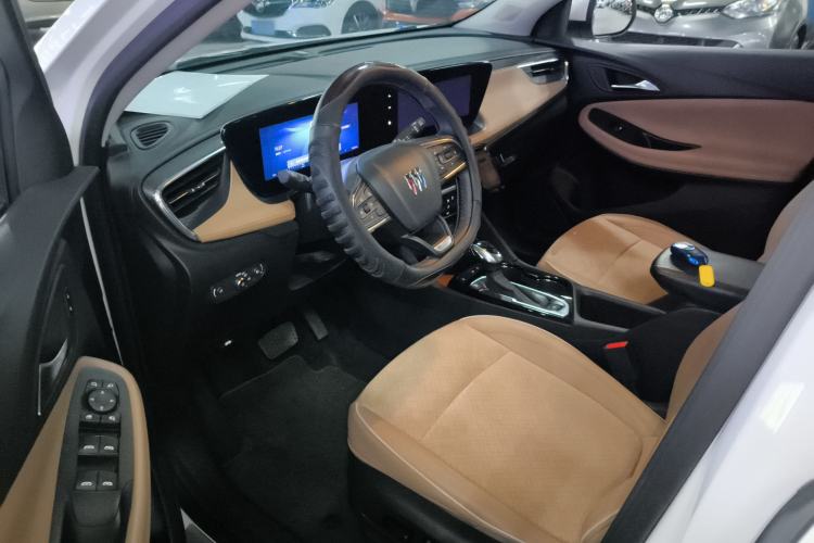 Used Buick Encore PLUS 2023 Smart Fun Edition
