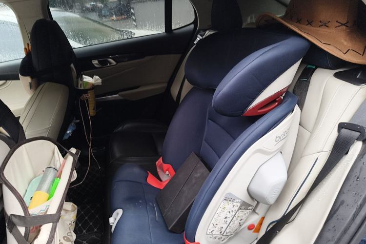 Used Lynk & Co 01 2017 2.0T Two-Wheel Drive Zhaopu Version Left Rear Seat