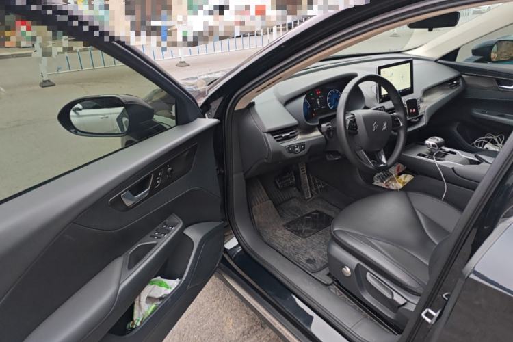 Used Hongqi E-QM5 2022 431 km Charge & Enjoy Edition