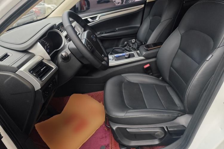 Used Geely Auto Emgrand GL 2017 1.8L DCT Elite Model Left Front Seat