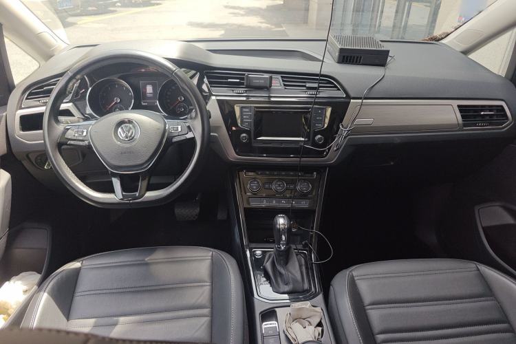 Used Volkswagen Touran 2016 Volkswagen Touran L 280TSI DSG Luxury Edition