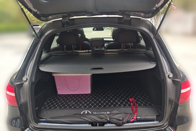 Used Mercedes-Benz GLC 2018 Facelift GLC 260 4MATIC Luxury Edition
