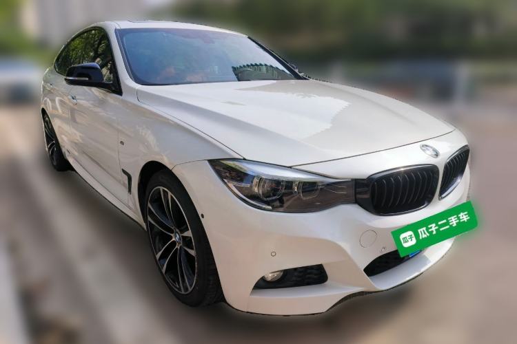 Used BMW 3 Series GT 2020 330i M Sport Night Edition Front Right 45 Deg