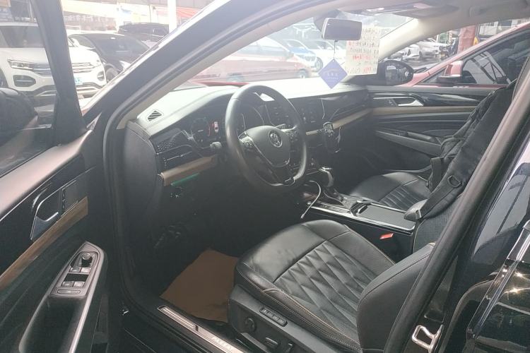 Used Volkswagen Passat 2020 330TSI Luxury Edition China VI