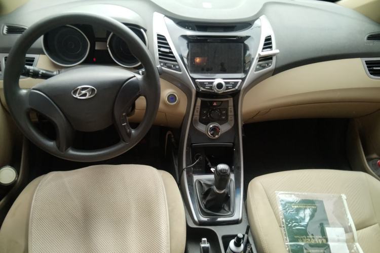 Used Hyundai Elantra (5th Generation / Langdong) 2012 1.6L Manual Leading Model