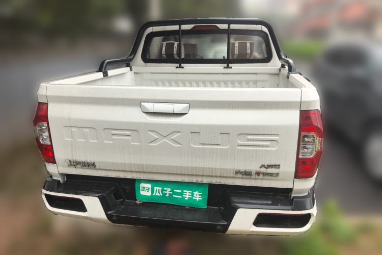 Used SAIC MAXUS T60 2017 2.4L Gasoline Manual Transmission Two-Wheel Drive High Ground Clearance Comfort Edition Standard Cabin Rear