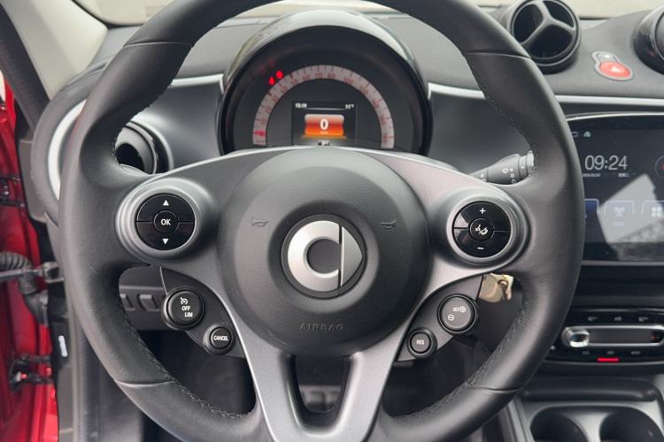 Used smart forfour 2016 1.0L 52 kW Passion Edition
