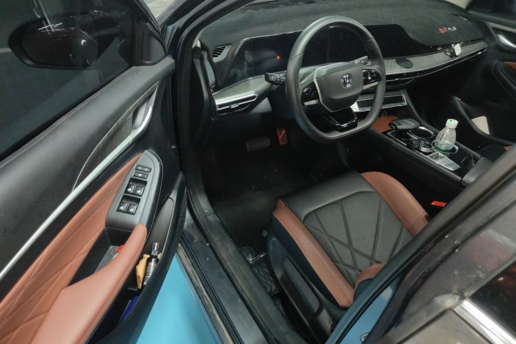 Used CHANGAN Eado 2023 Changan Edition PLUS Blue Whale NE 1.4T GDI DCT Prestige Version