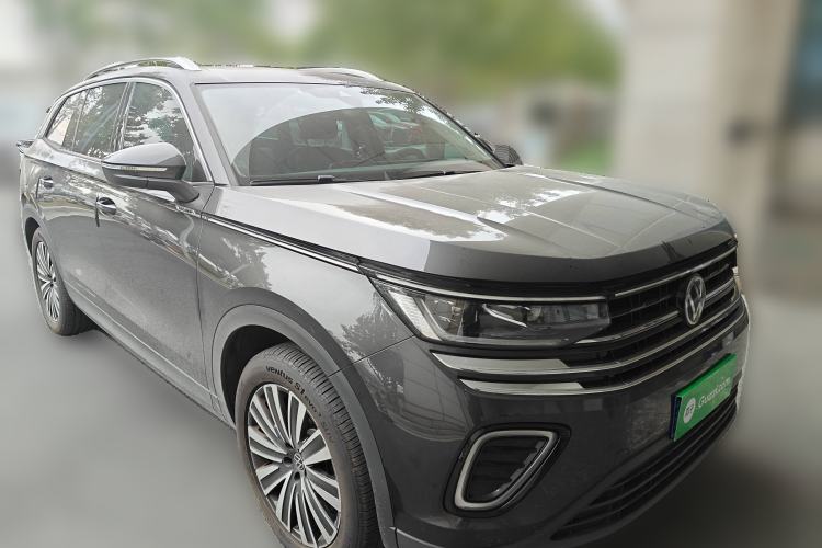 Used Volkswagen Tavendor 2024 330TSI Luxury Touring Edition