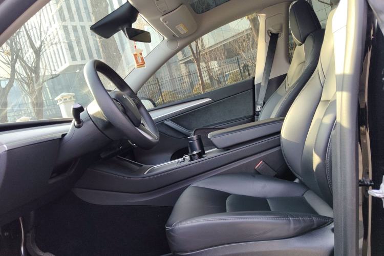 Used Tesla Model Y 2023 Rear-Wheel-Drive Version