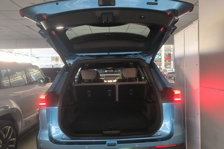 Used Chery Tiggo 8 PLUS C-DM 2025 1.5T 116 km Prestige Version 5 Seats